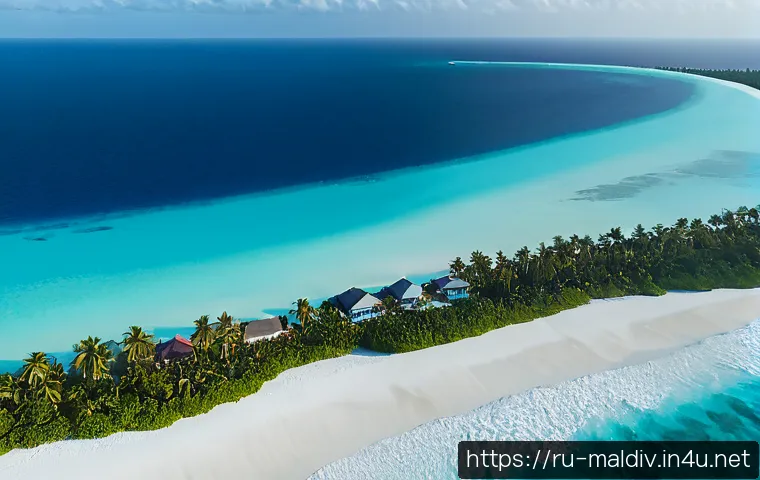 몰디브 해수면 상승 문제 - Photorealistic aerial view of a low-lying Maldives island at high tide, turquoise ocean washing clos...